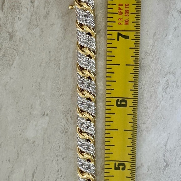 Gold-plated Round Diamond Leaf Design, Link Tennis Bracelet - Picture 3 of 6